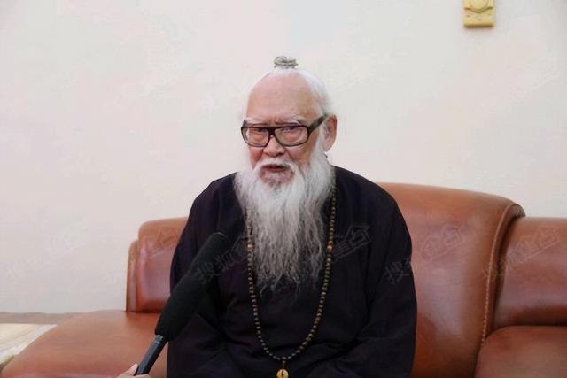 《道家養(yǎng)生功》_道家秘傳養(yǎng)生功法_養(yǎng)生道家功法秘傳有哪些