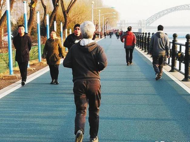 老年人養(yǎng)生應(yīng)注意什么_養(yǎng)生知識老年人_老年人養(yǎng)生保健十大注意事項